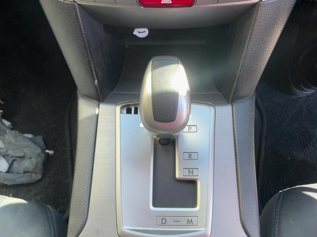 Photo '11' of Subaru Legacy
