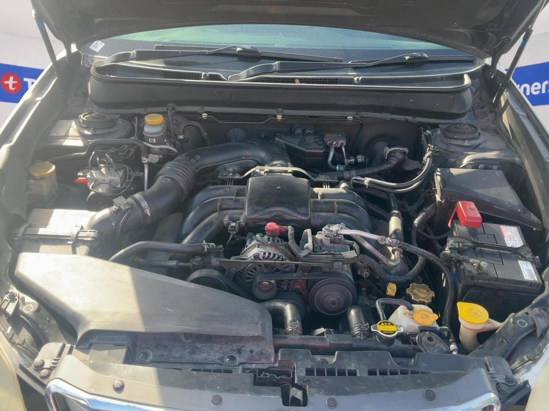 Photo '3' of Subaru Outback R Premium Photo '3' of Subaru Outback R Premium