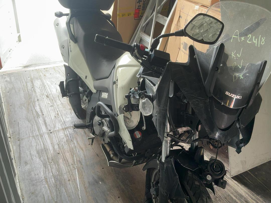 Photo '7' of Suzuki DL650 V-Strom 650 Photo '7' of Suzuki DL650 V-Strom 650