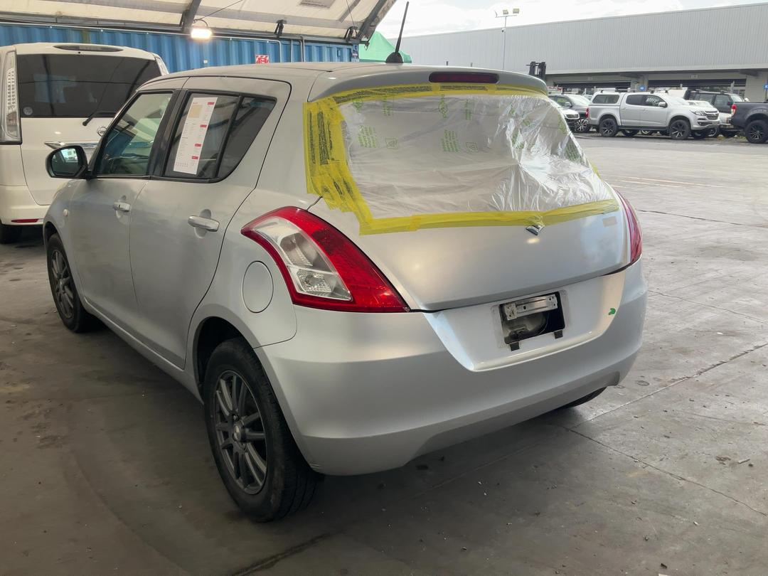 Photo '4' of Suzuki Swift