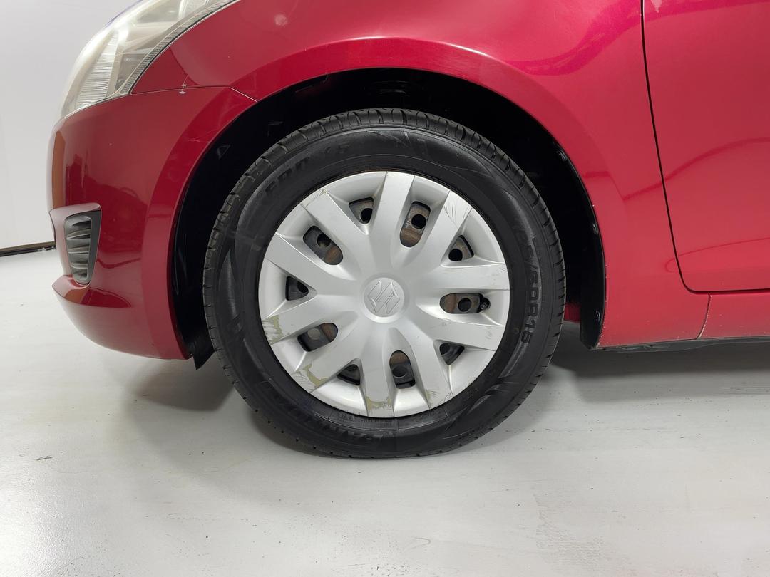 Photo '10' of Suzuki Swift