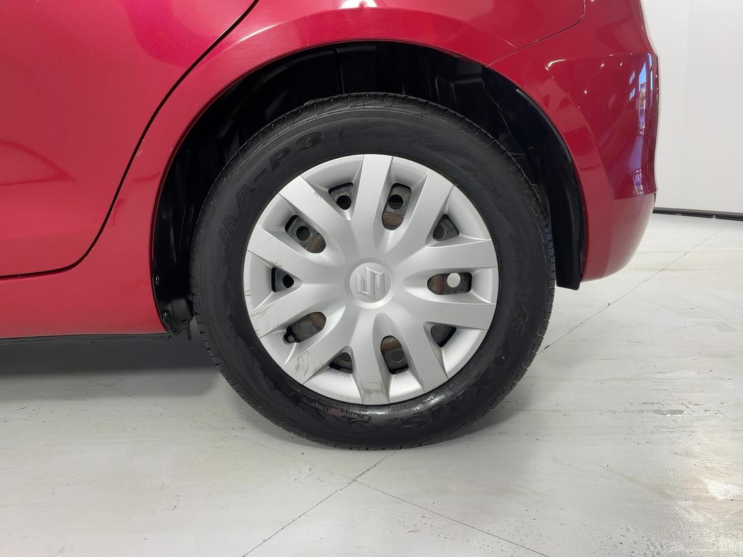 Photo '11' of Suzuki Swift