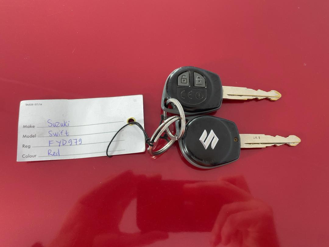 Photo '22' of Suzuki Swift