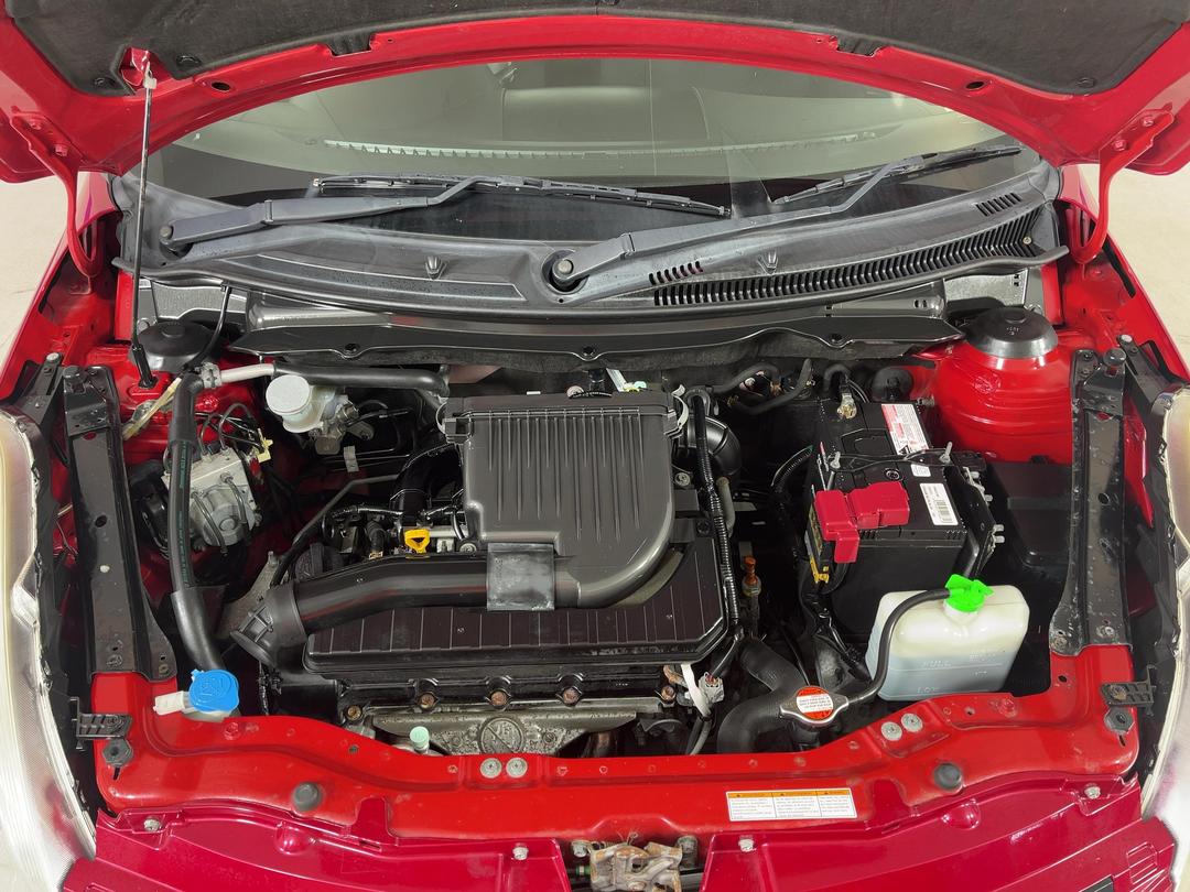 Photo '13' of Suzuki Swift