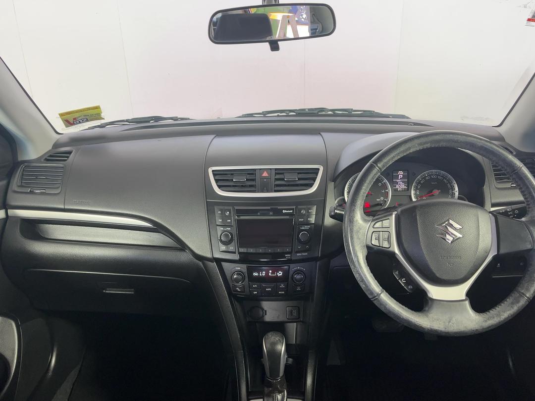 Photo '17' of Suzuki Swift