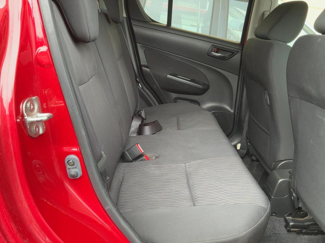 Photo '9' of Suzuki Swift Photo '9' of Suzuki Swift