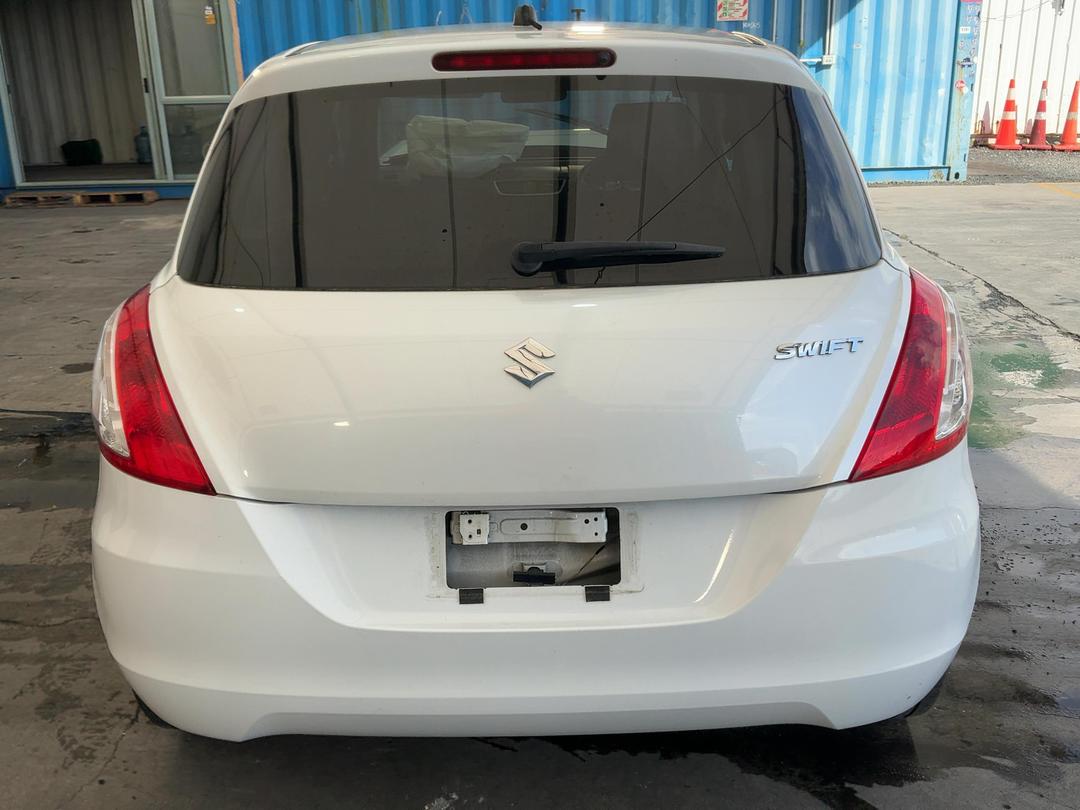 Photo '5' of Suzuki Swift