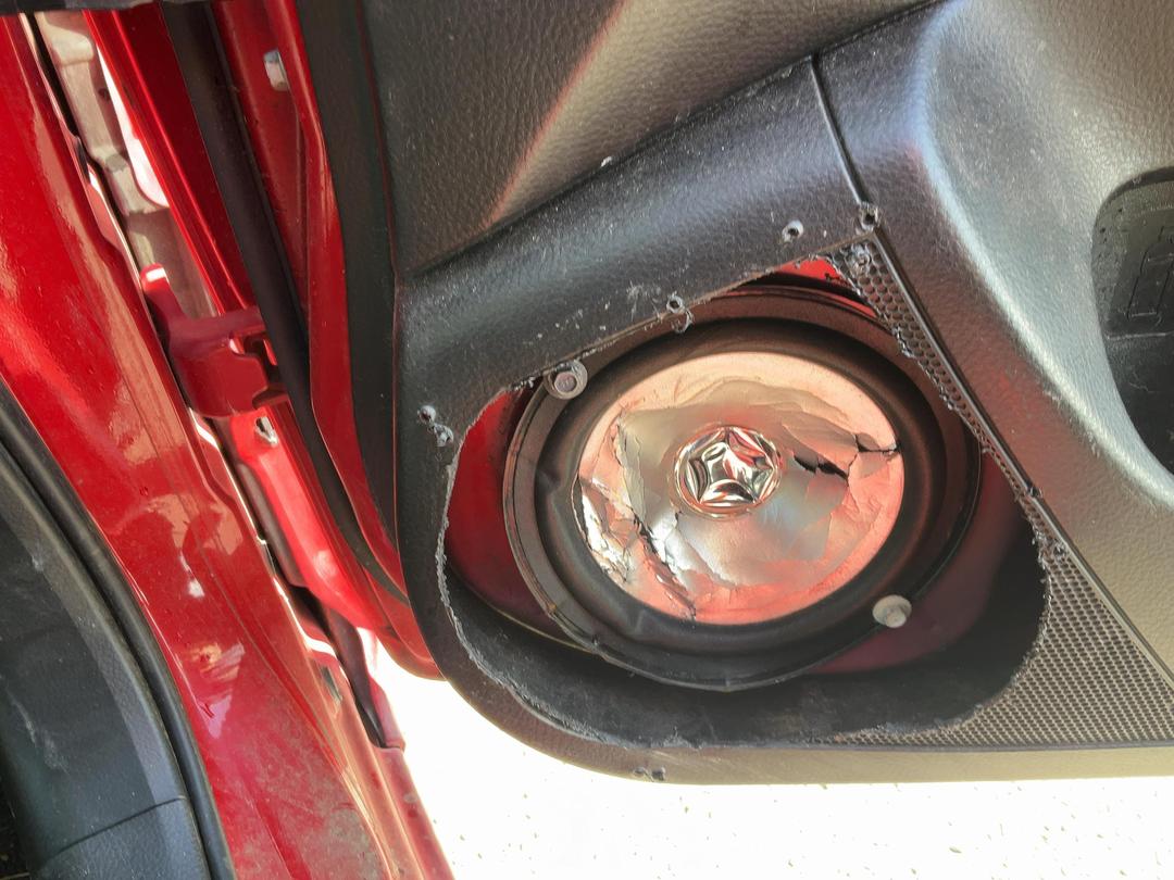 Photo '15' of Suzuki Swift Photo '15' of Suzuki Swift