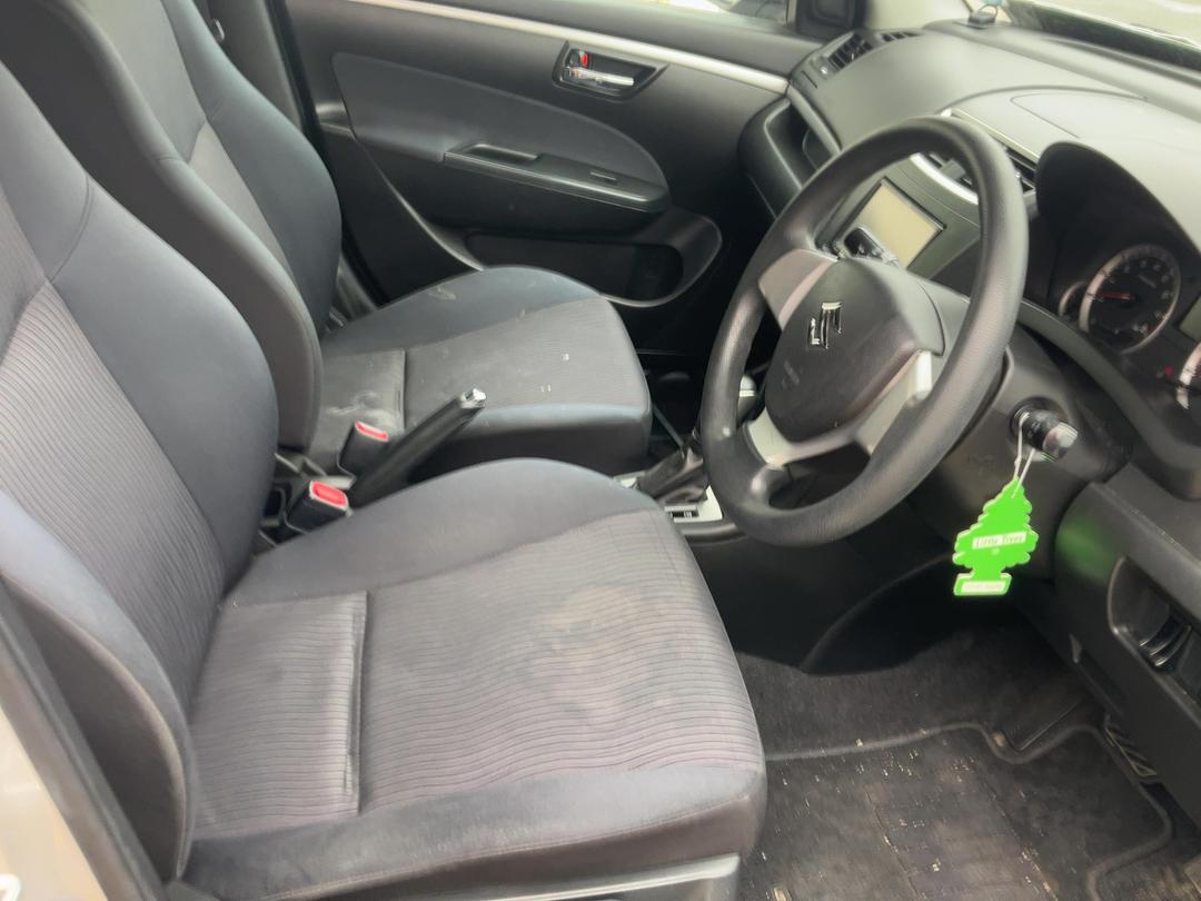 Photo '9' of Suzuki Swift XG Photo '9' of Suzuki Swift XG