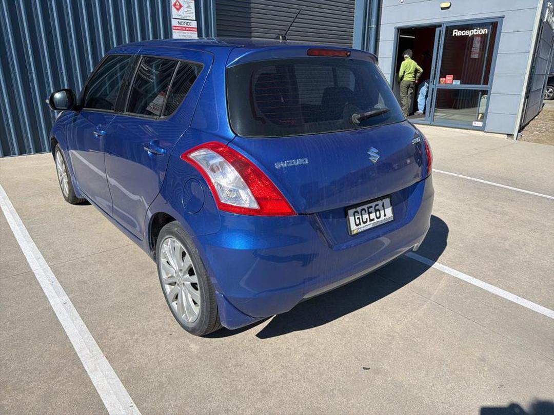 Photo '4' of Suzuki Swift Ltda Photo '4' of Suzuki Swift Ltda