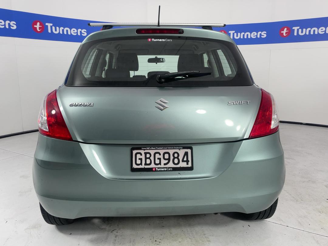 Photo '6' of Suzuki Swift