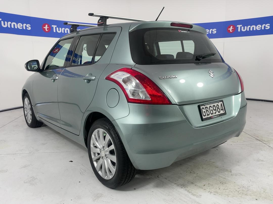 Photo '5' of Suzuki Swift