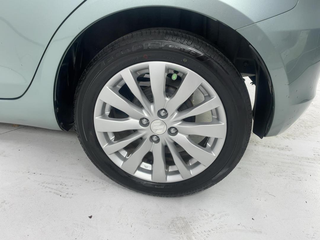 Photo '11' of Suzuki Swift