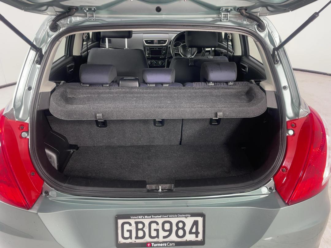 Photo '14' of Suzuki Swift