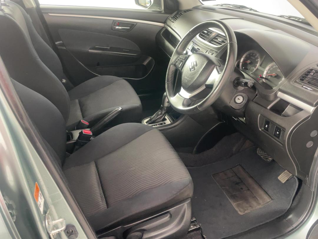 Photo '16' of Suzuki Swift