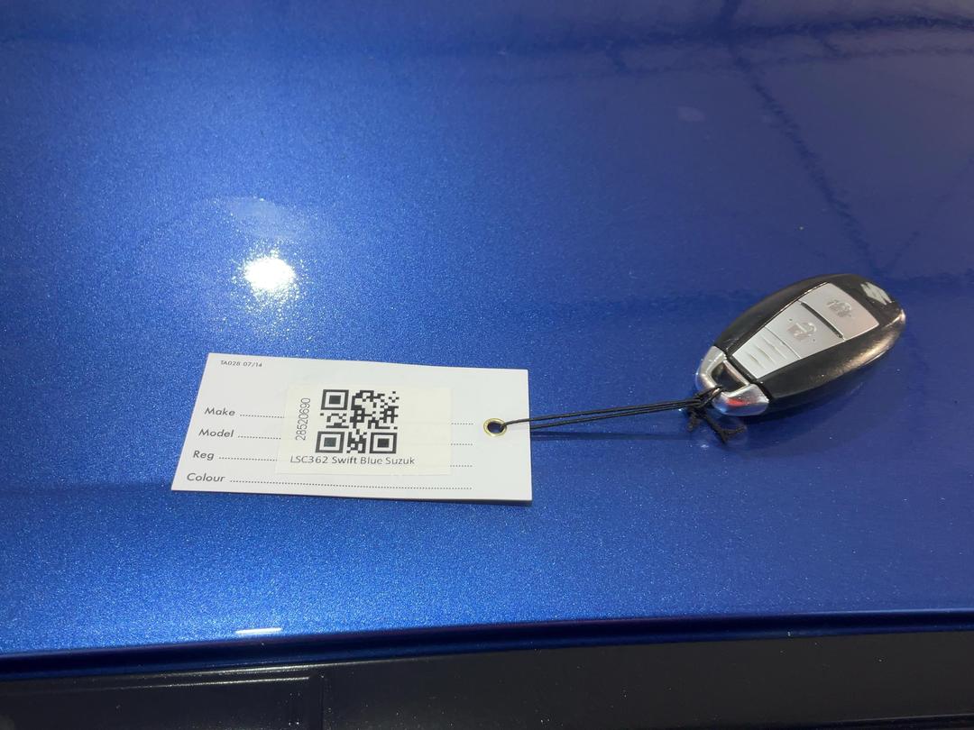 Photo '11' of Suzuki Swift Photo '11' of Suzuki Swift