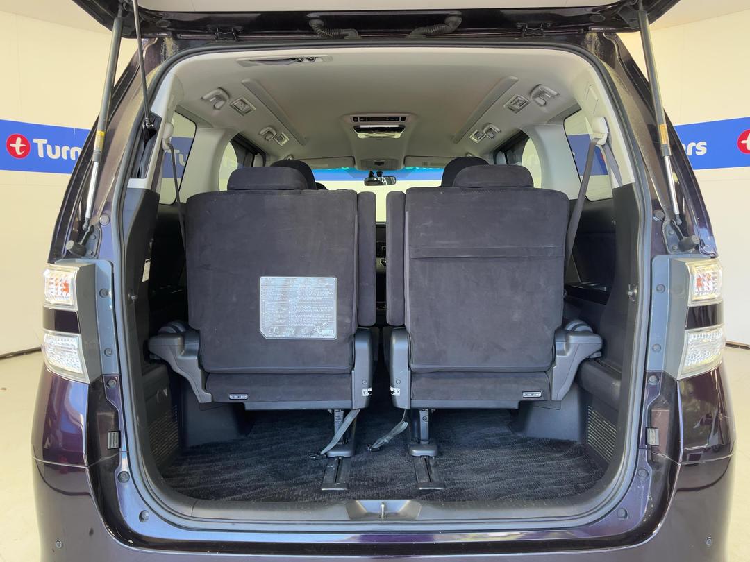 Photo '14' of Toyota Alphard