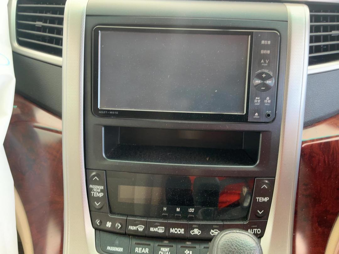 Photo '9' of Toyota Alphard Vellfire Photo '9' of Toyota Alphard Vellfire
