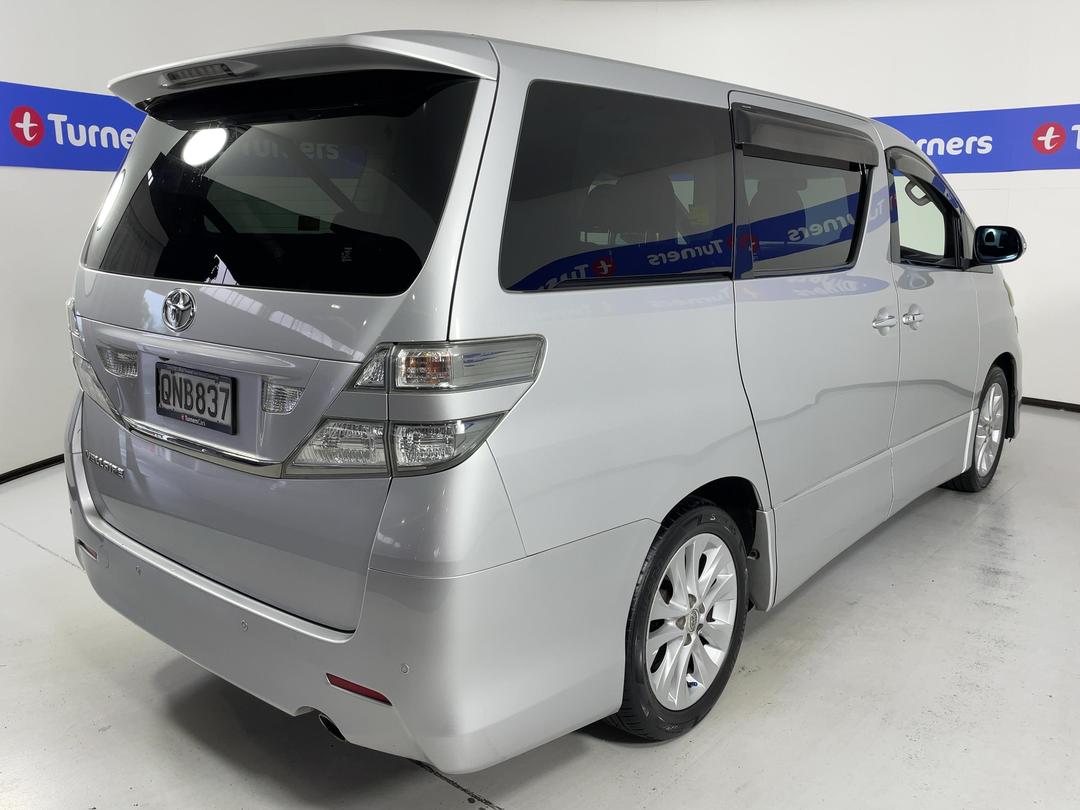 Photo '7' of Toyota Alphard