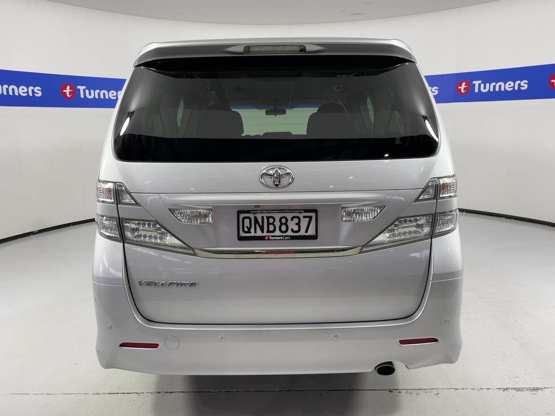 Photo '6' of Toyota Alphard