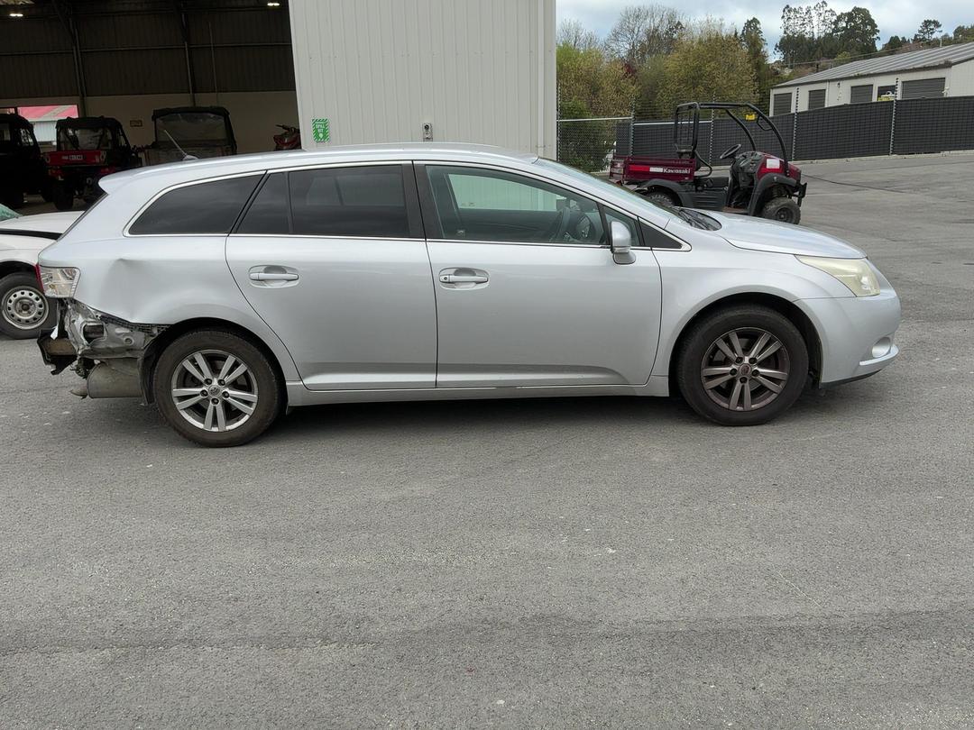 Photo '7' of Toyota Avensis WGN E