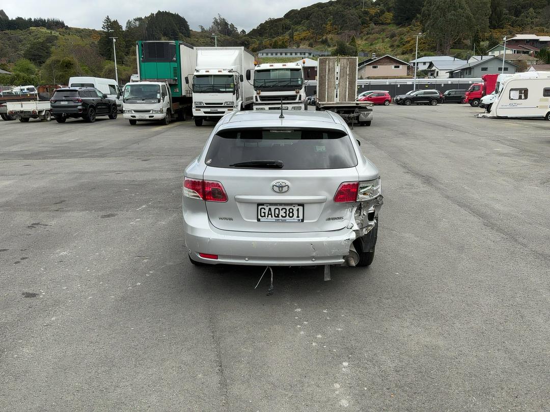 Photo '6' of Toyota Avensis WGN E