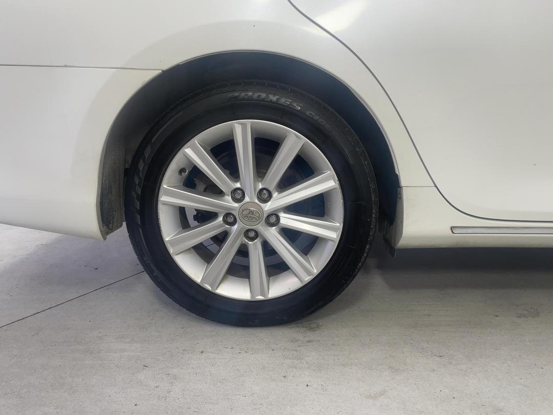 Photo '12' of Toyota Camry