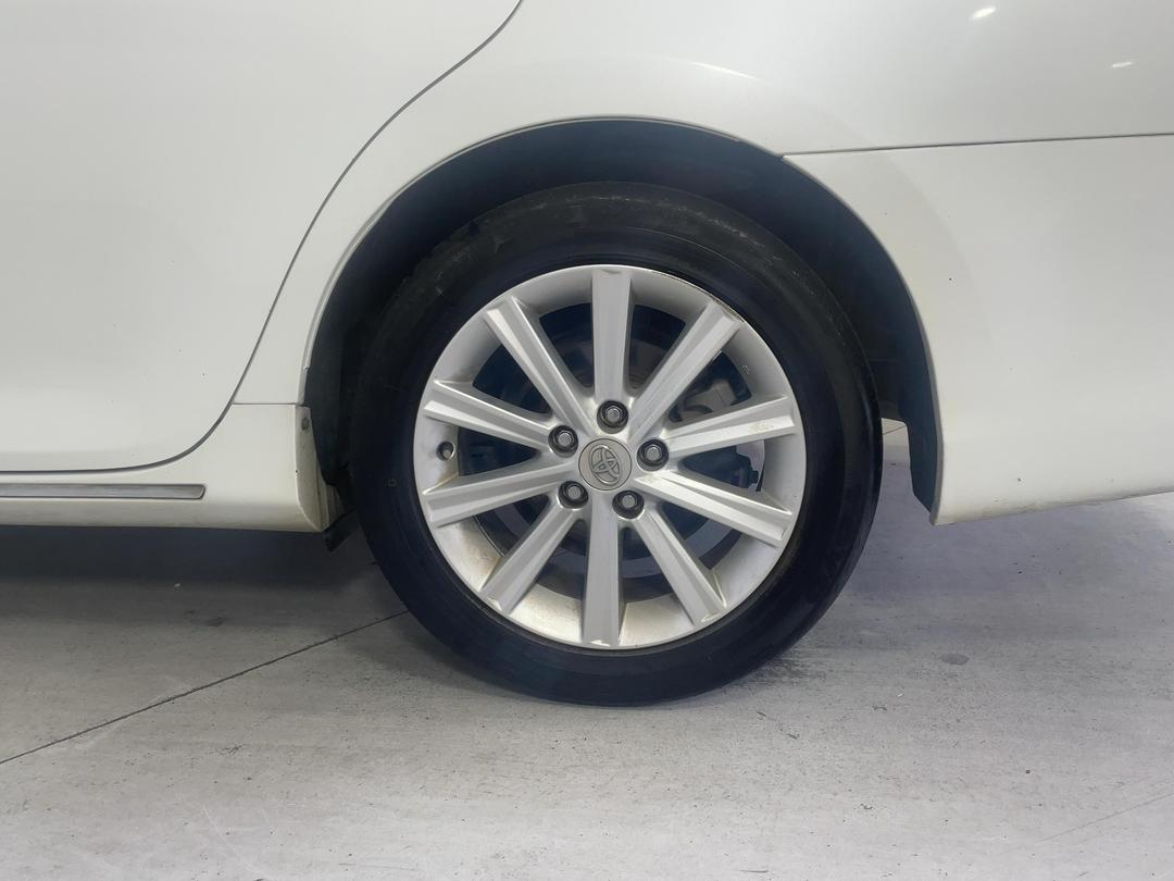 Photo '11' of Toyota Camry