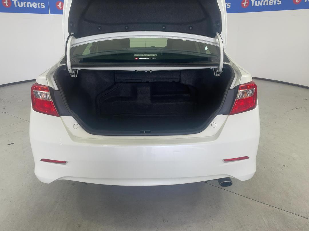 Photo '14' of Toyota Camry