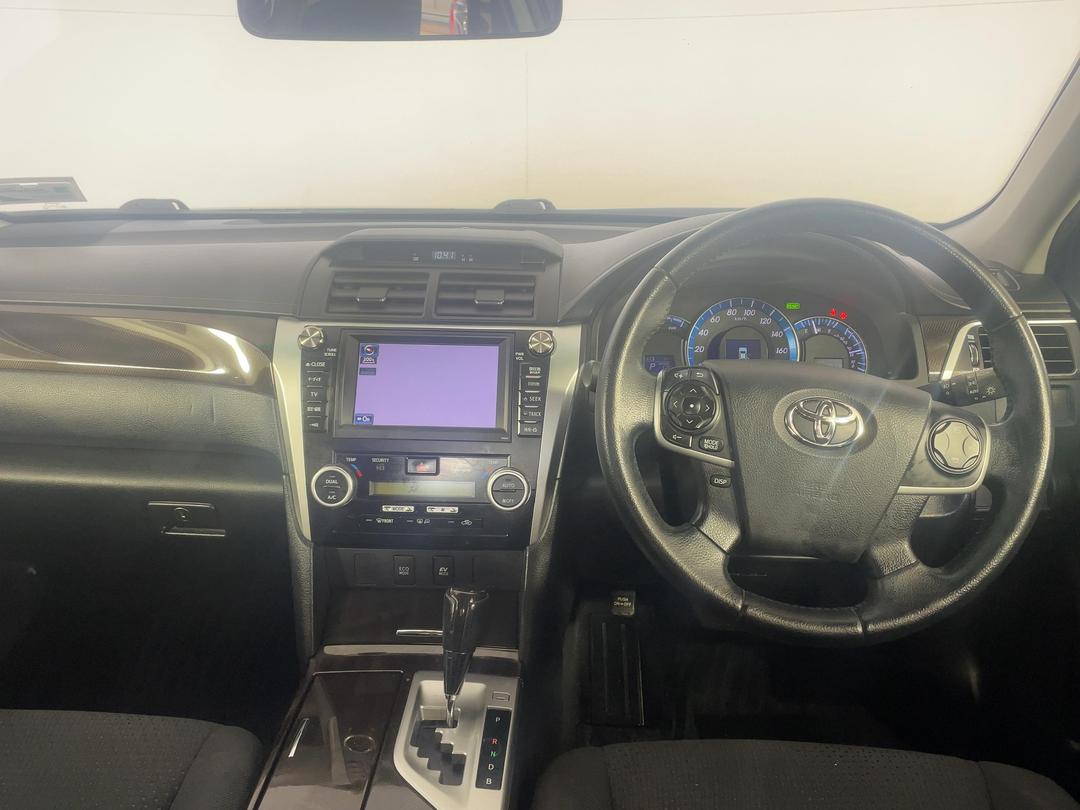Photo '17' of Toyota Camry