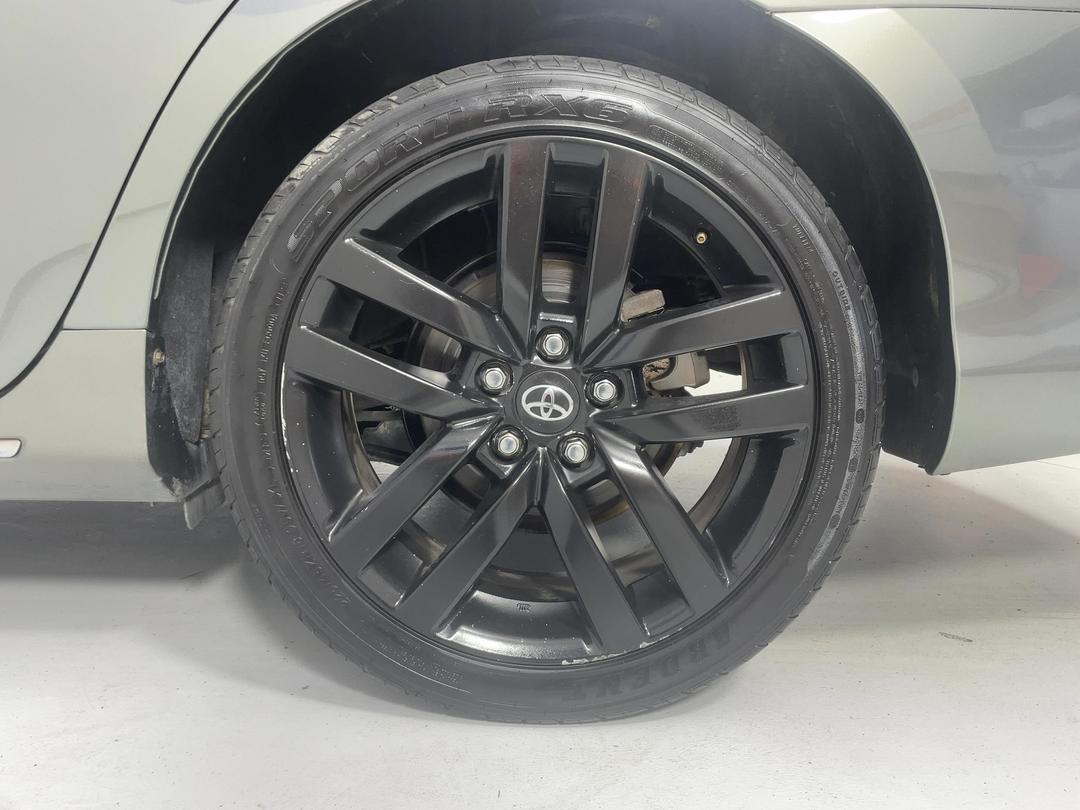 Photo '11' of Toyota Camry