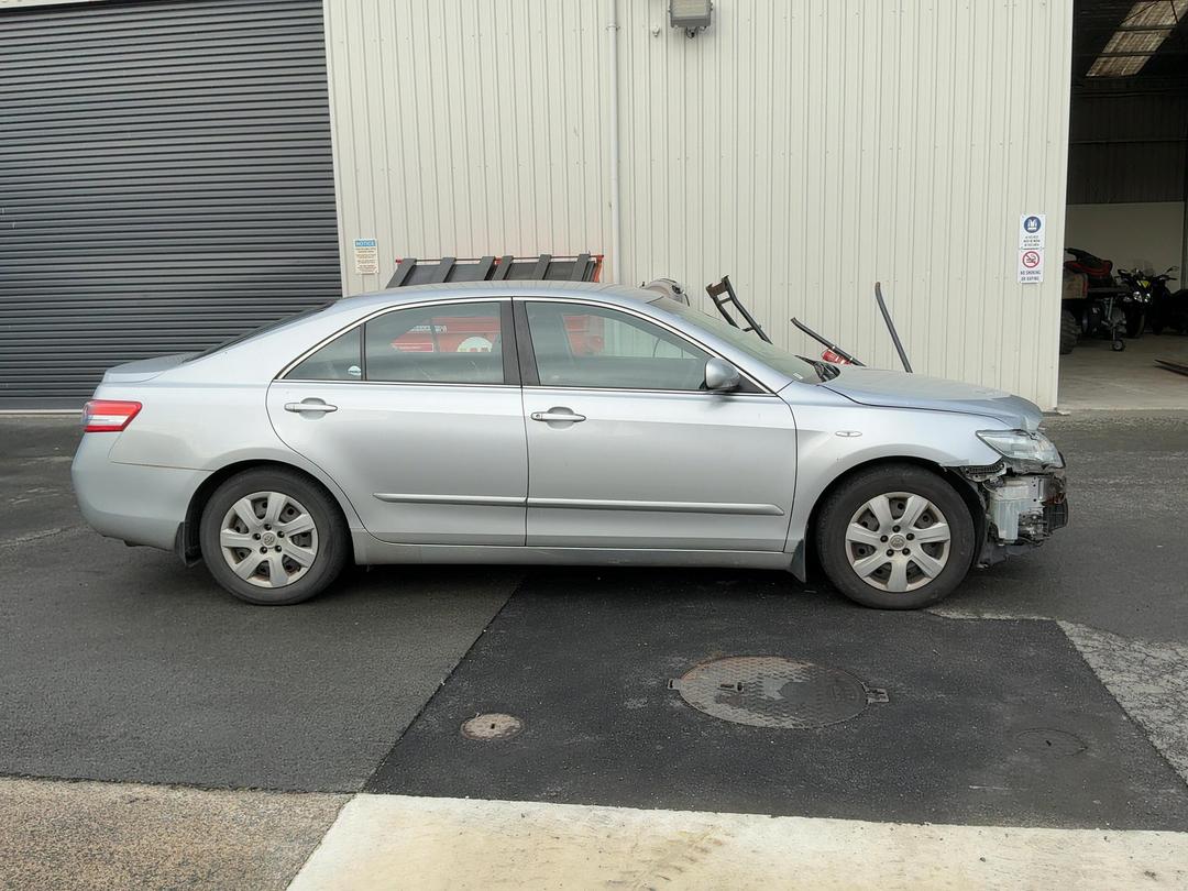 Photo '8' of Toyota Camry GL Photo '8' of Toyota Camry GL