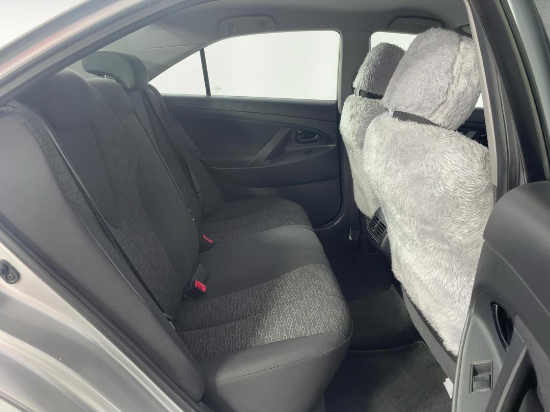 Photo '20' of Toyota Camry