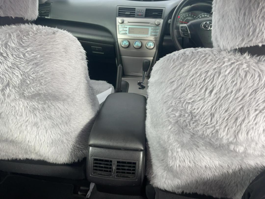 Photo '18' of Toyota Camry