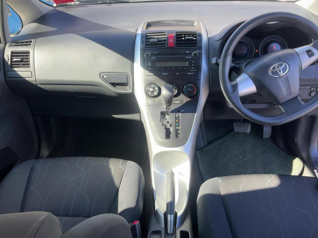 Photo '15' of Toyota Corolla GX Photo '15' of Toyota Corolla GX