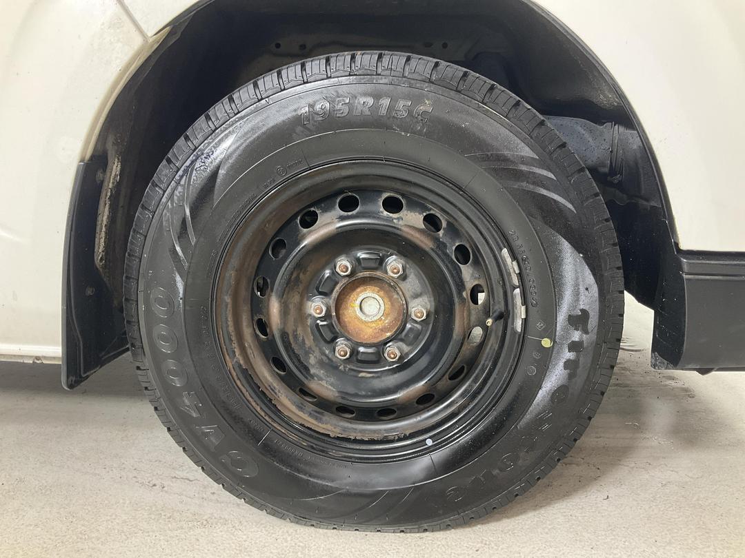 Photo '9' of Toyota Hiace