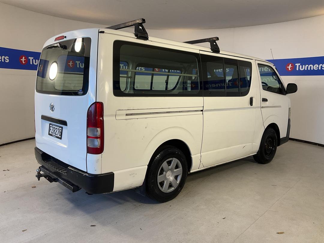 Photo '7' of Toyota Hiace