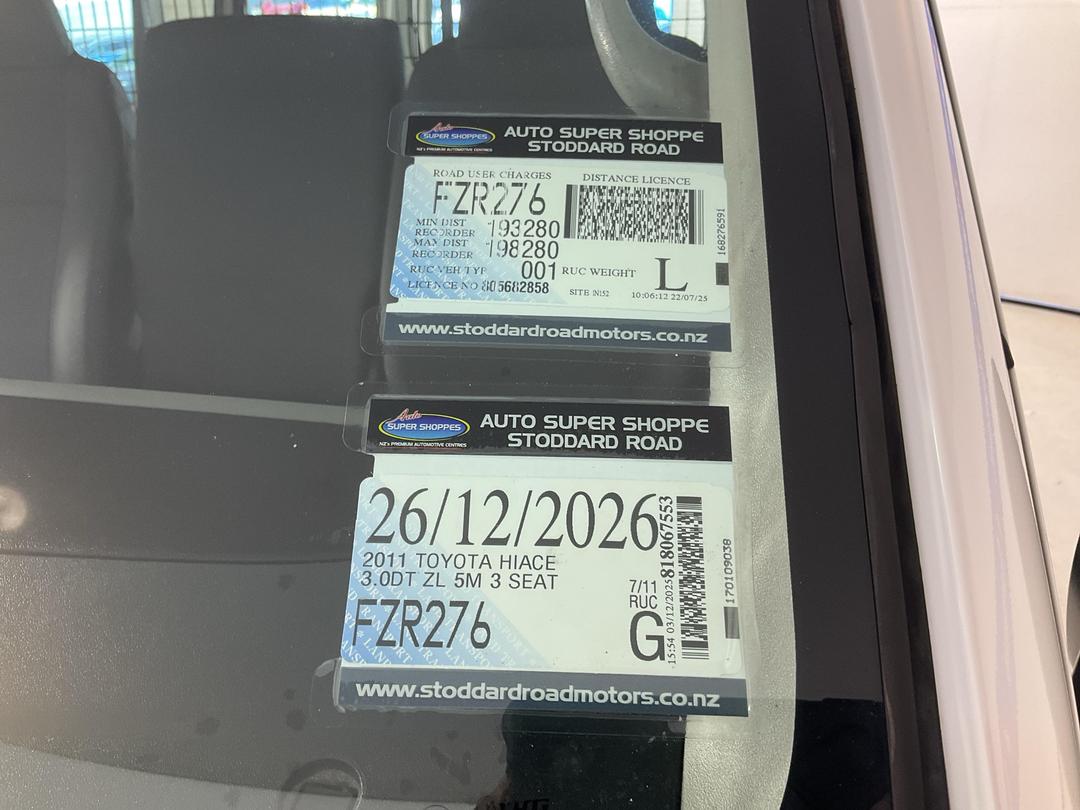 Photo '25' of Toyota Hiace