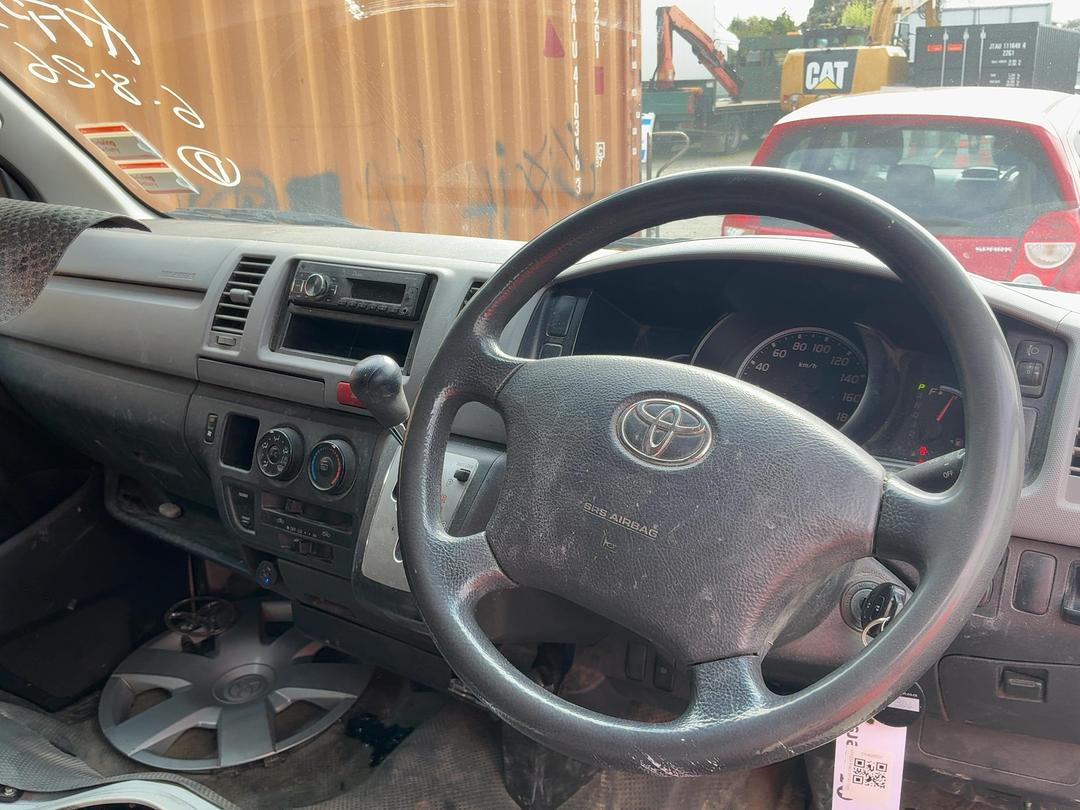 Photo '16' of Toyota Hiace Regius ACE Photo '16' of Toyota Hiace Regius ACE