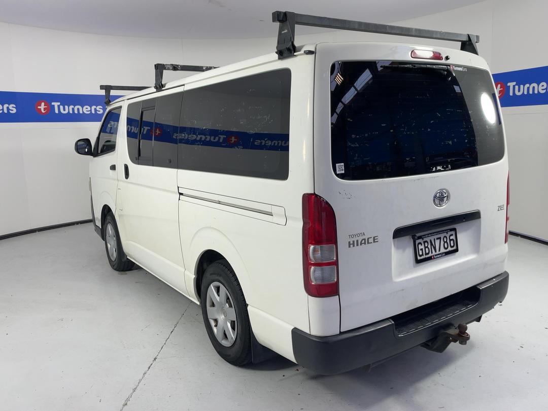Photo '5' of Toyota Hiace