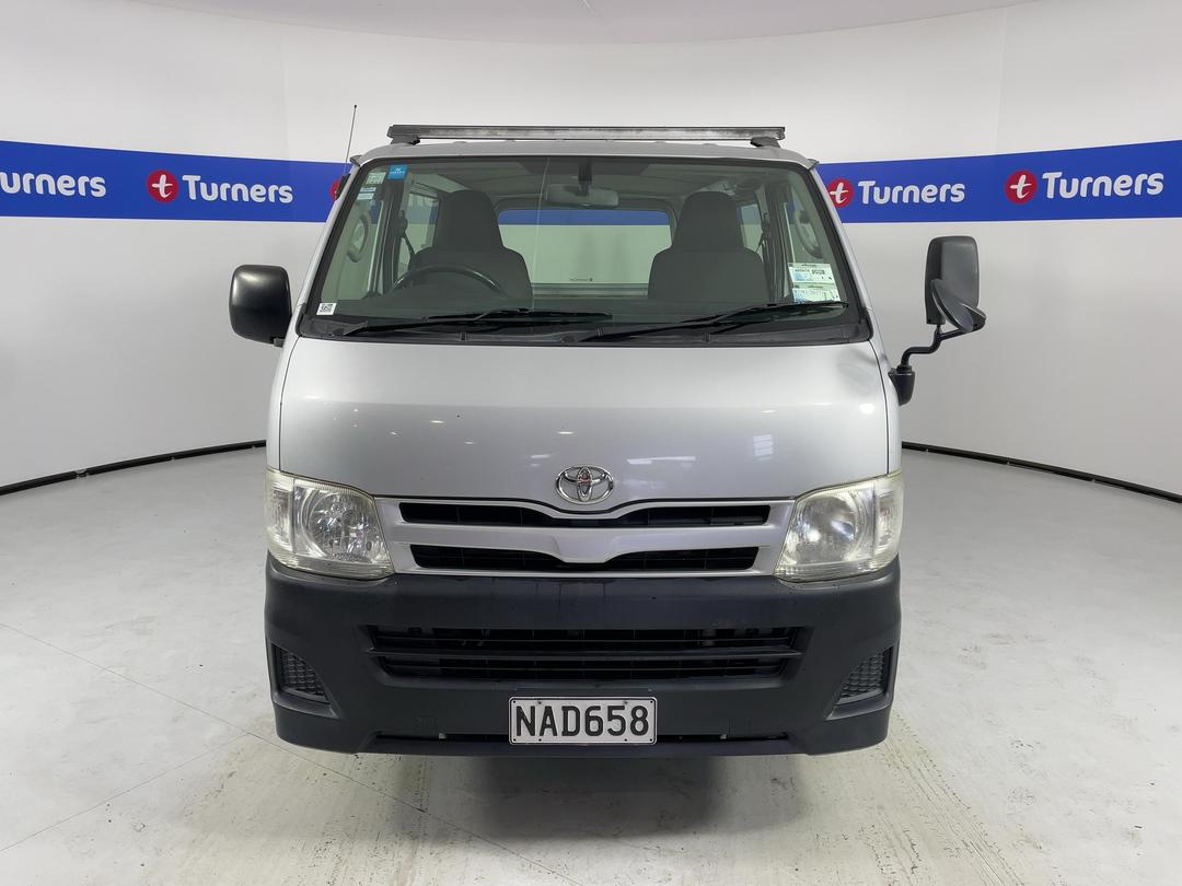 Photo '2' of Toyota Hiace