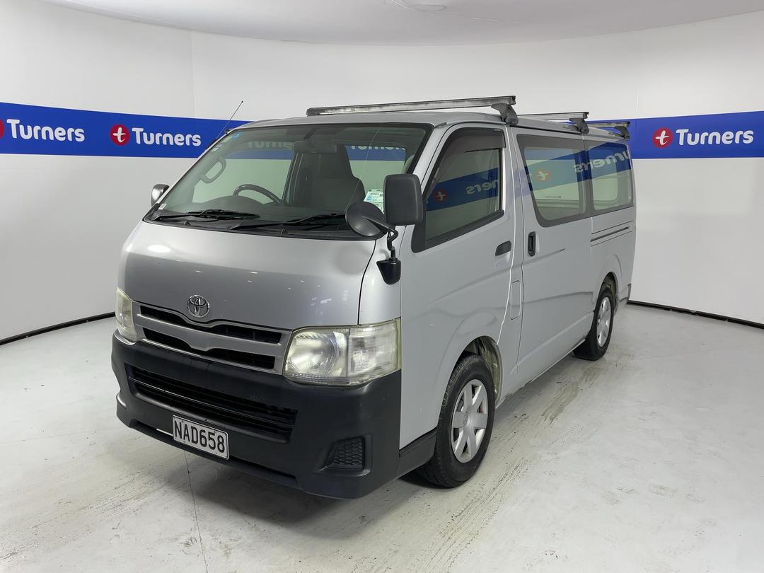 Photo '4' of Toyota Hiace