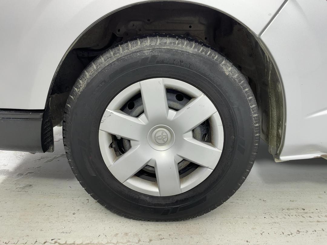 Photo '10' of Toyota Hiace