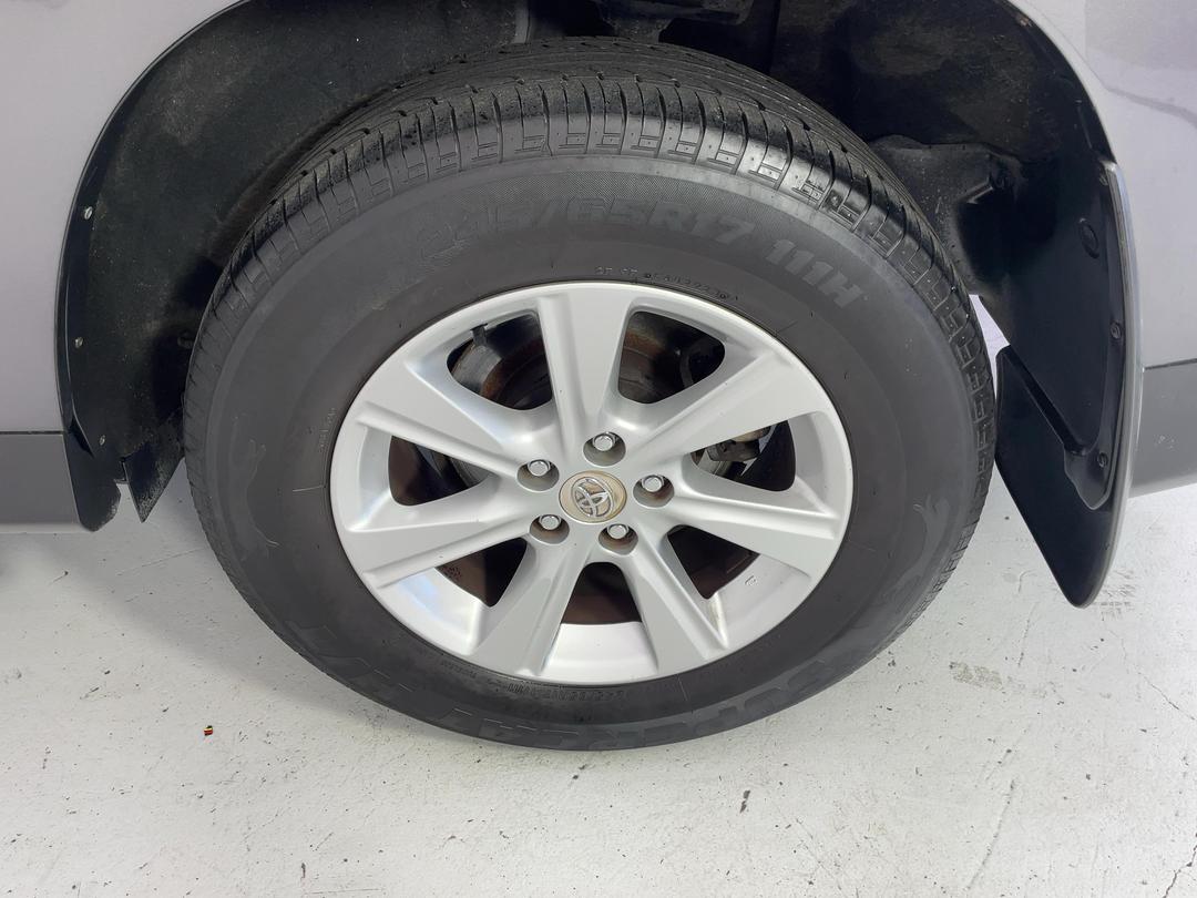 Photo '11' of Toyota Highlander