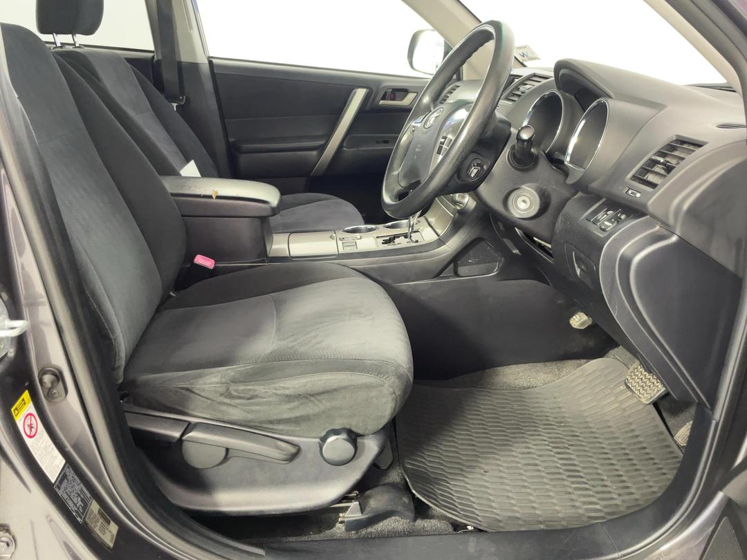 Photo '16' of Toyota Highlander