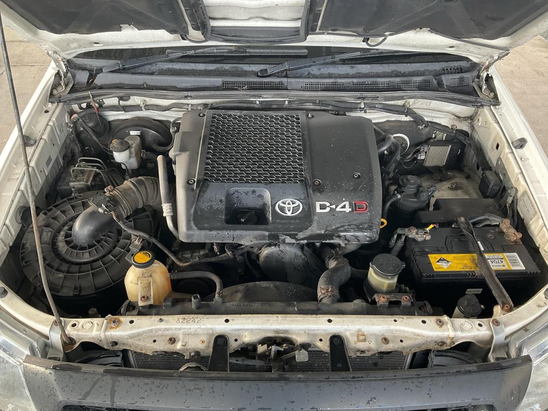 Photo '6' of Toyota Hilux TD EC