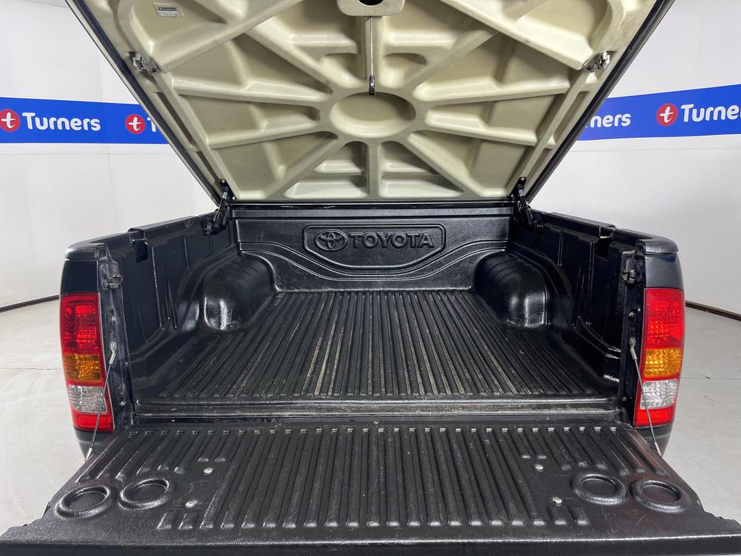 Photo '14' of Toyota Hilux