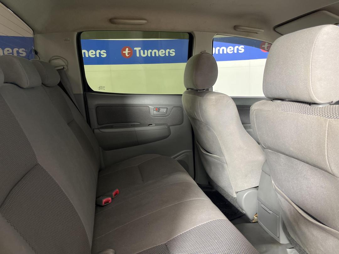 Photo '20' of Toyota Hilux