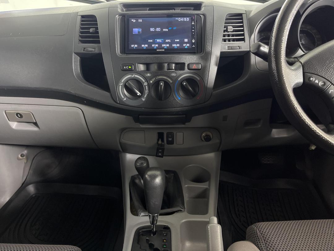 Photo '18' of Toyota Hilux