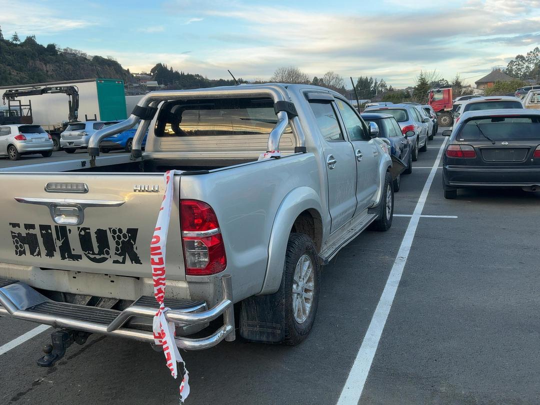 Photo '4' of Toyota Hilux SR5 TD DC Photo '4' of Toyota Hilux SR5 TD DC